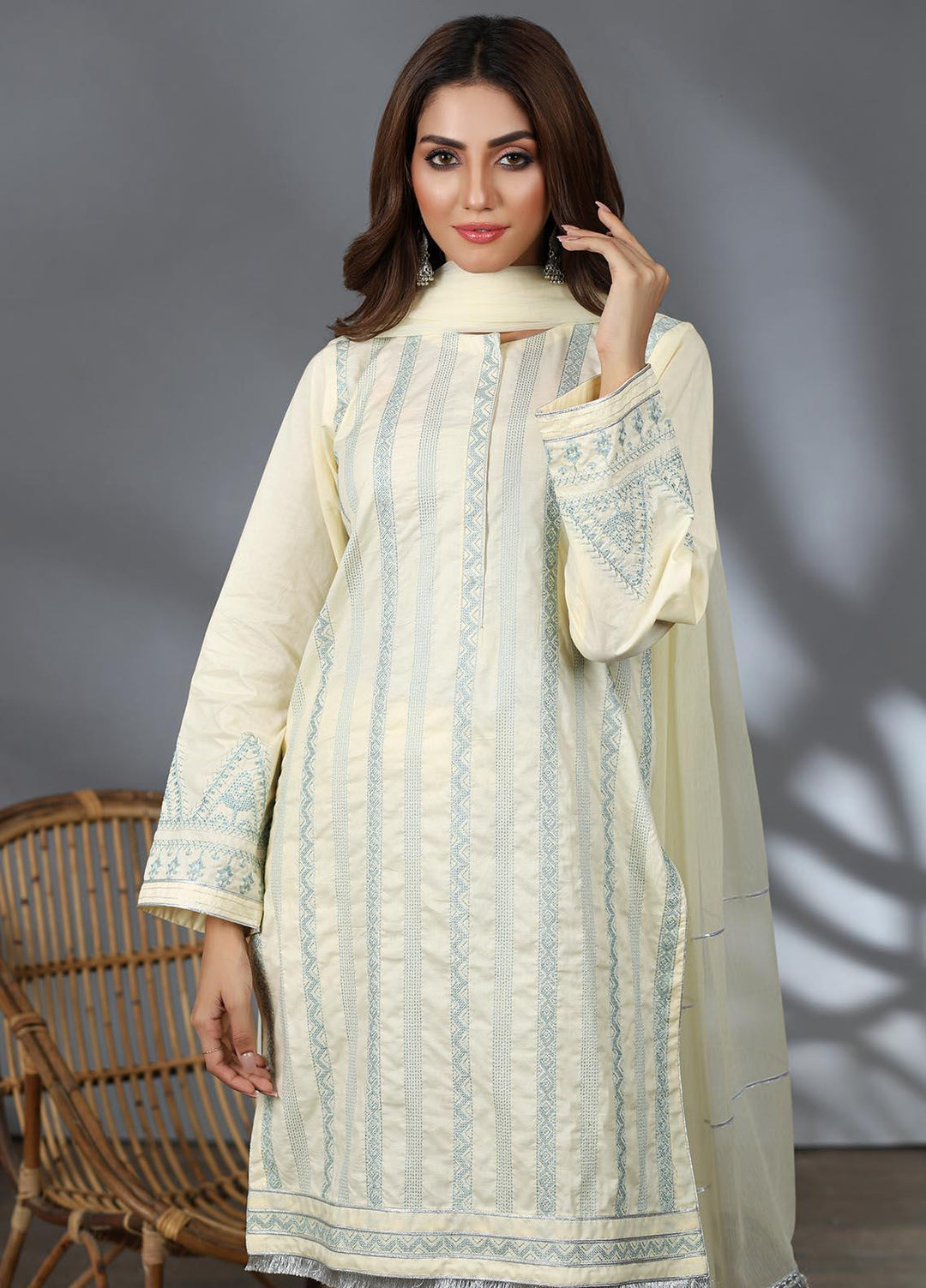Lakhany Pret Embroidered  Cambric 3 Piece Suit LSM21CM LSM-2222