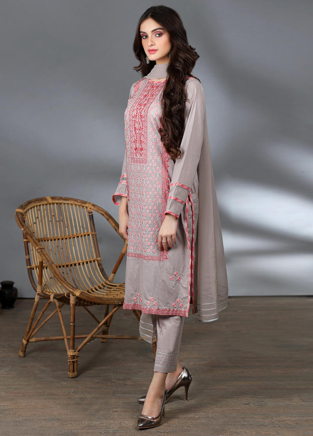 Lakhany Pret Embroidered  Cambric 3 Piece Suit LSM21CM LSM-2224