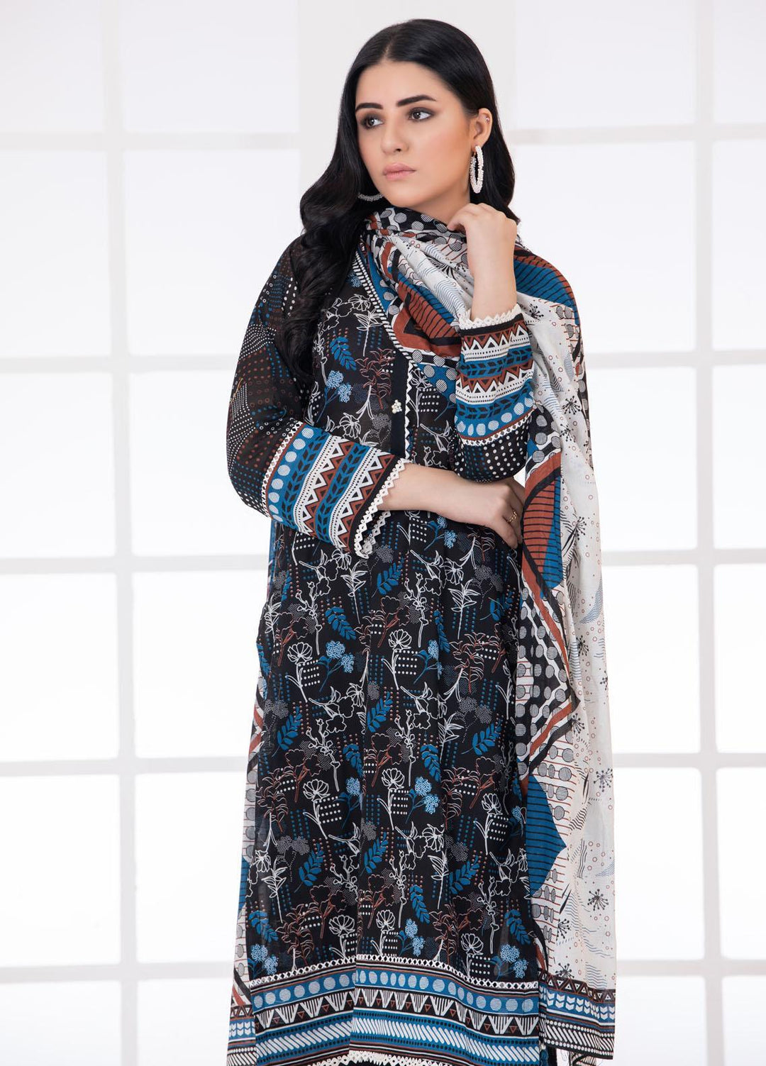 Lakhany Casual Pret  Lawn 3 Piece Suit LSM-2781