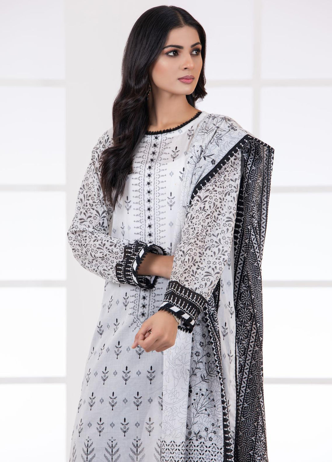 Lakhany Casual Pret  Lawn 3 Piece Suit LSM-2780