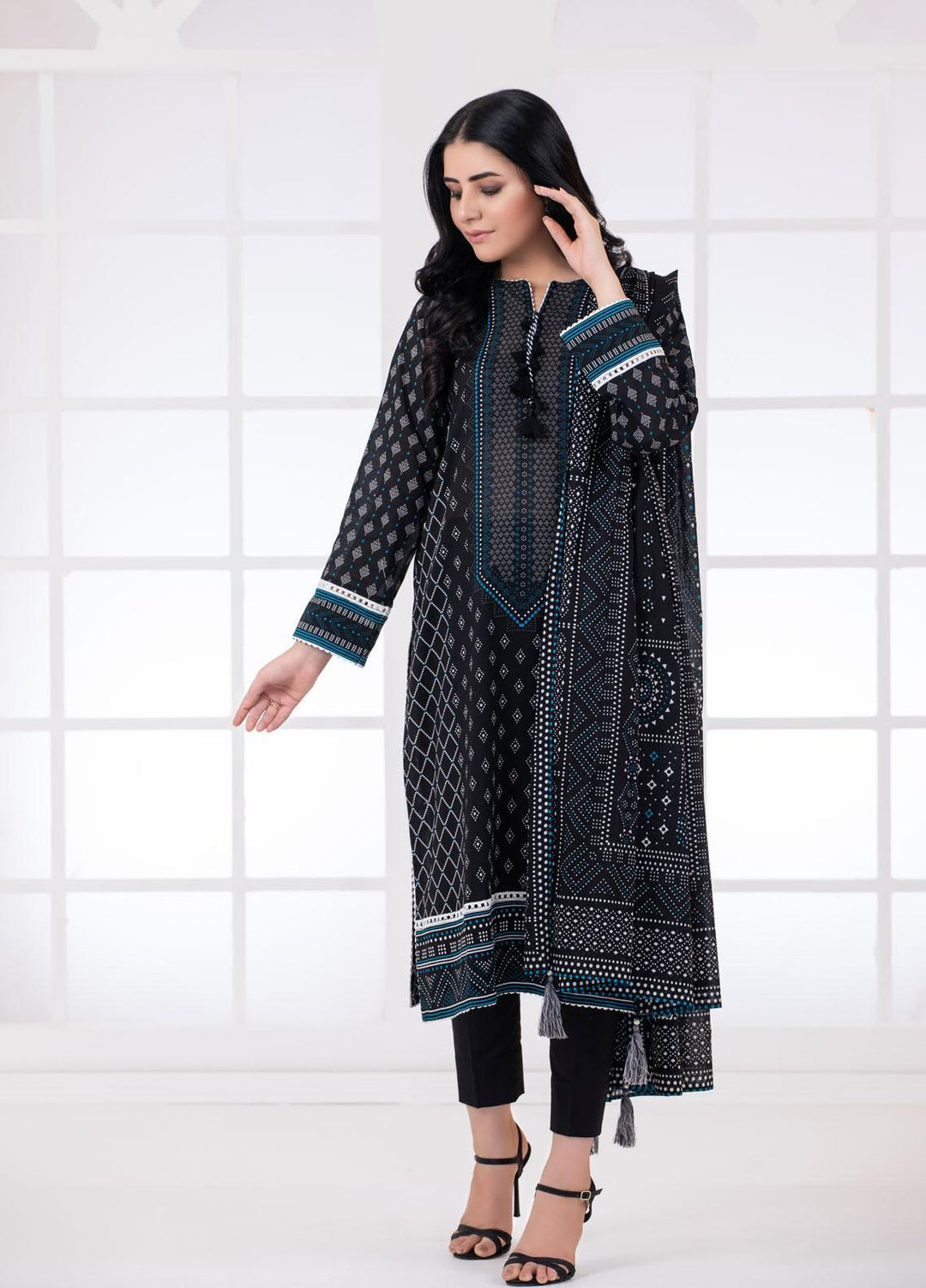 Lakhany Casual Pret  Lawn 3 Piece Suit LSM-2779