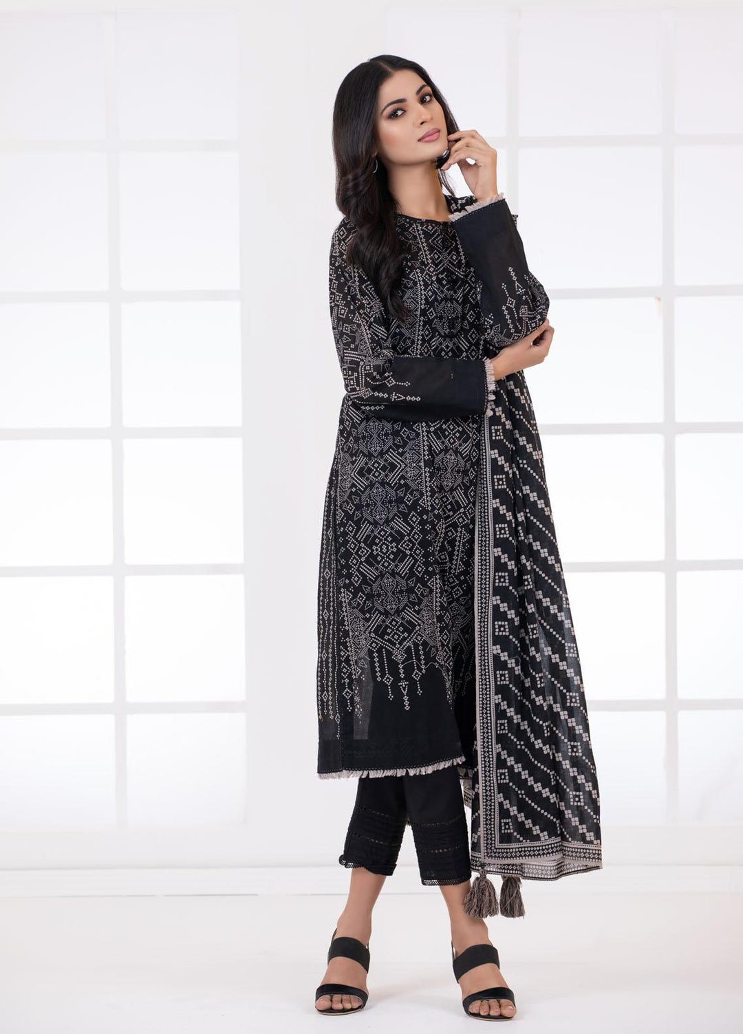 Lakhany Casual Pret  Lawn 3 Piece Suit LSM-2784