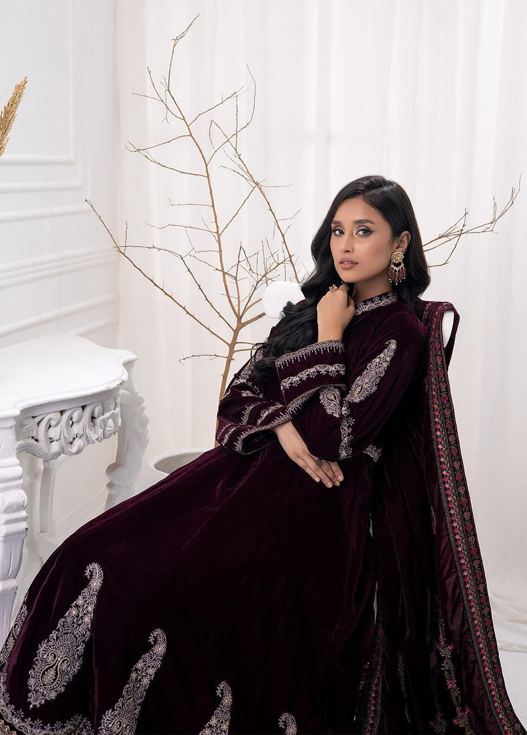 Lakhany Pret Embroidered  Velvet Kurti LSM22V LSM-2891