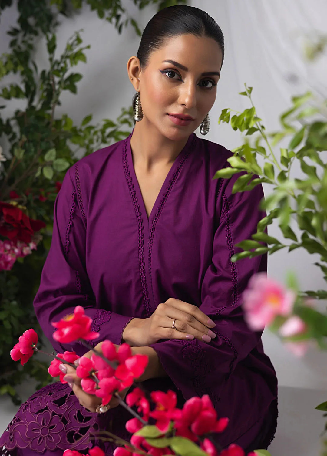 Lakhany Pret Embroidered Cambric 2 Piece Suit LG-SK-0093