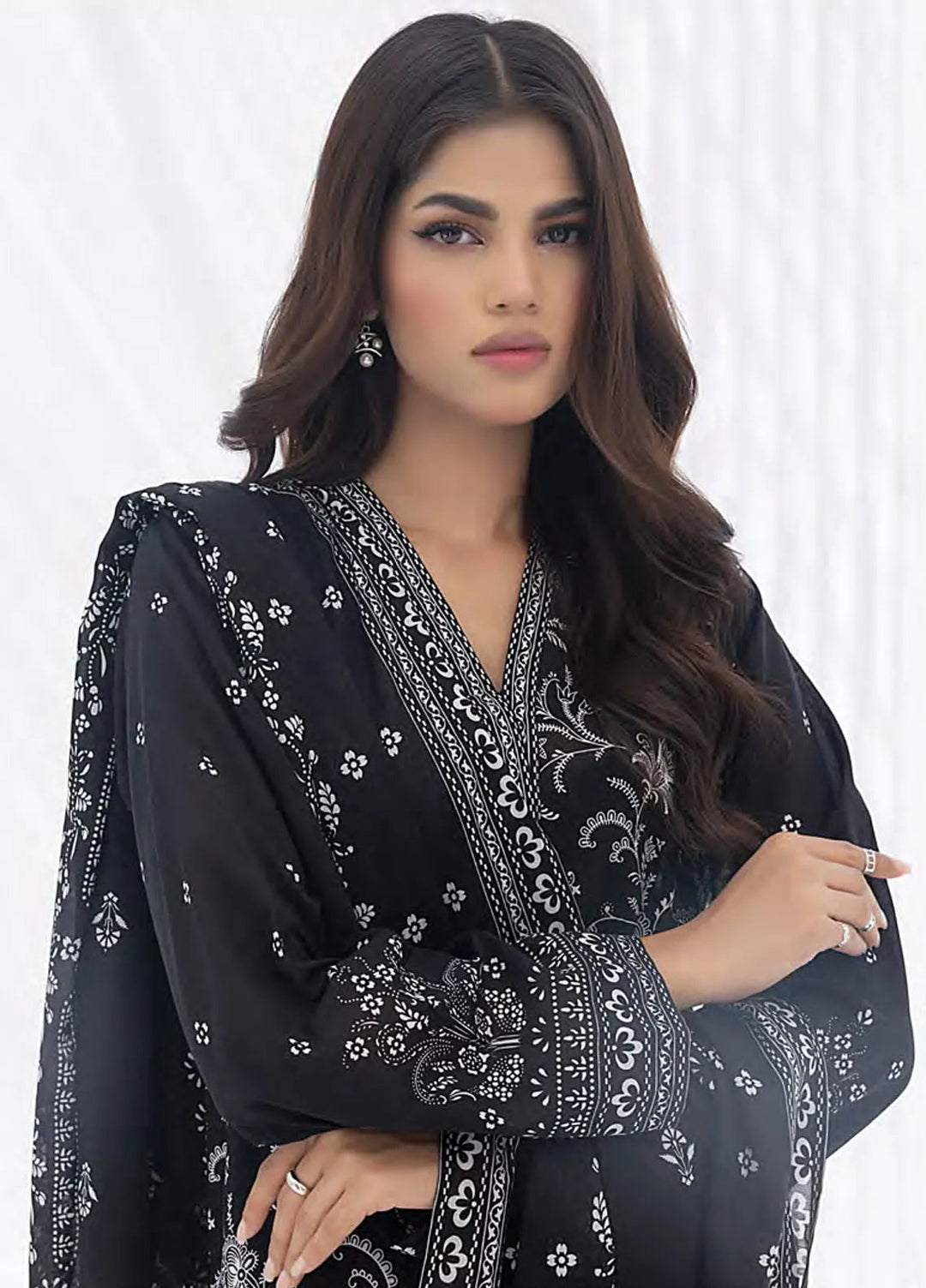 Lakhany Printed Lawn Suit Unstitched 3 Piece LSM24MC LG-IG-0185 - Summer Collection