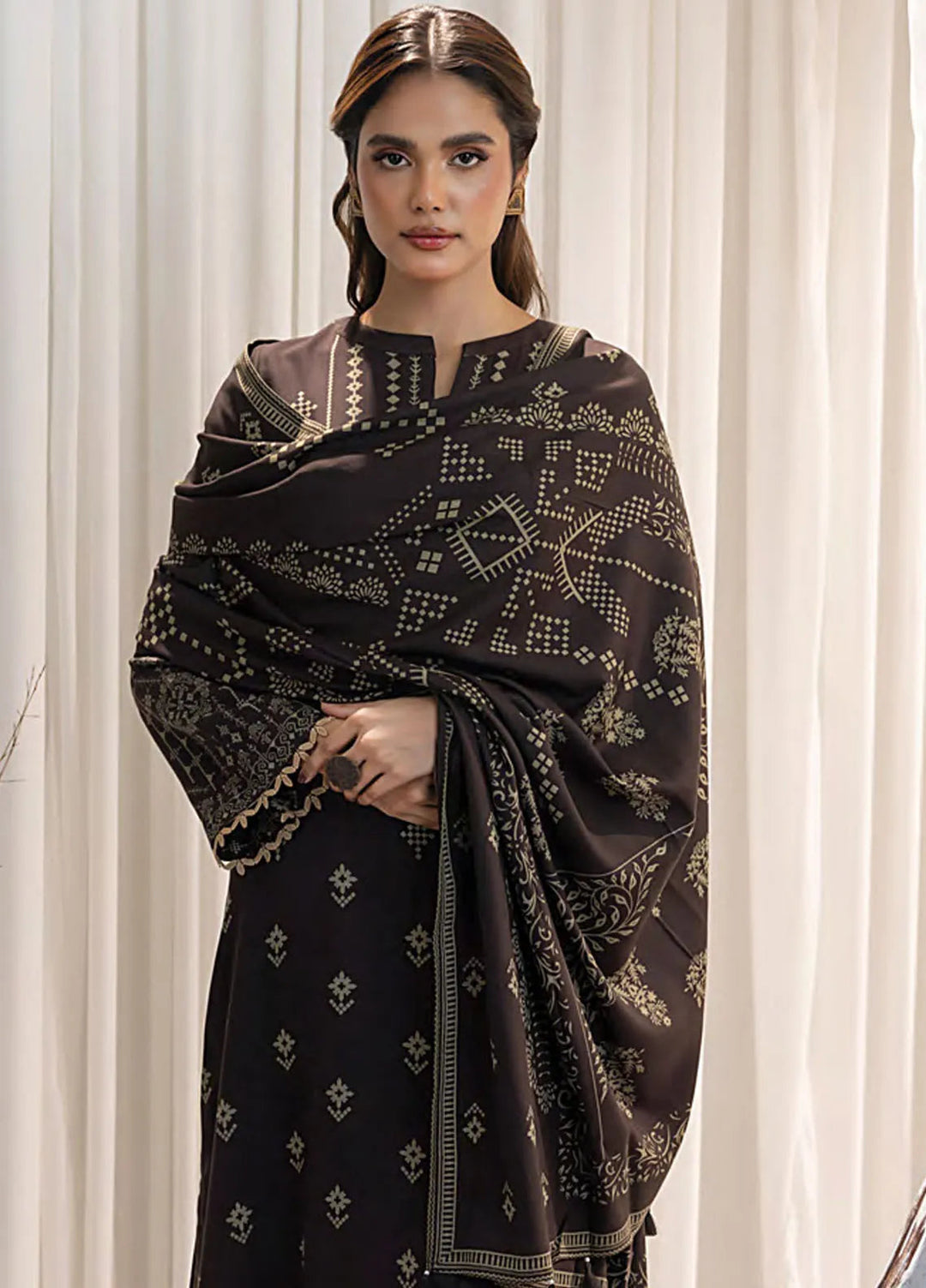wool dresses for winter in pakistan Nishat Linen Winter Dresses Collection 2024-2025 Khaddar Linen