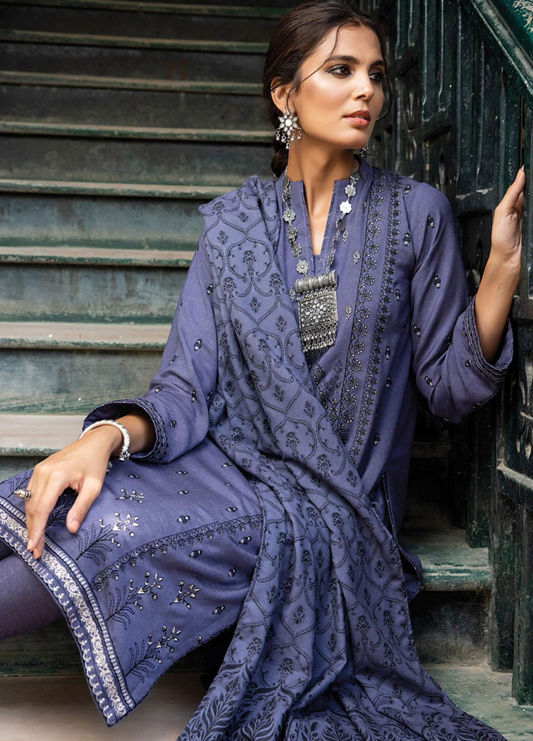 Lakhany Embroidered Slub Suits Unstitched 3 Piece LSM22W WES-BA-0001 - Winter Collection