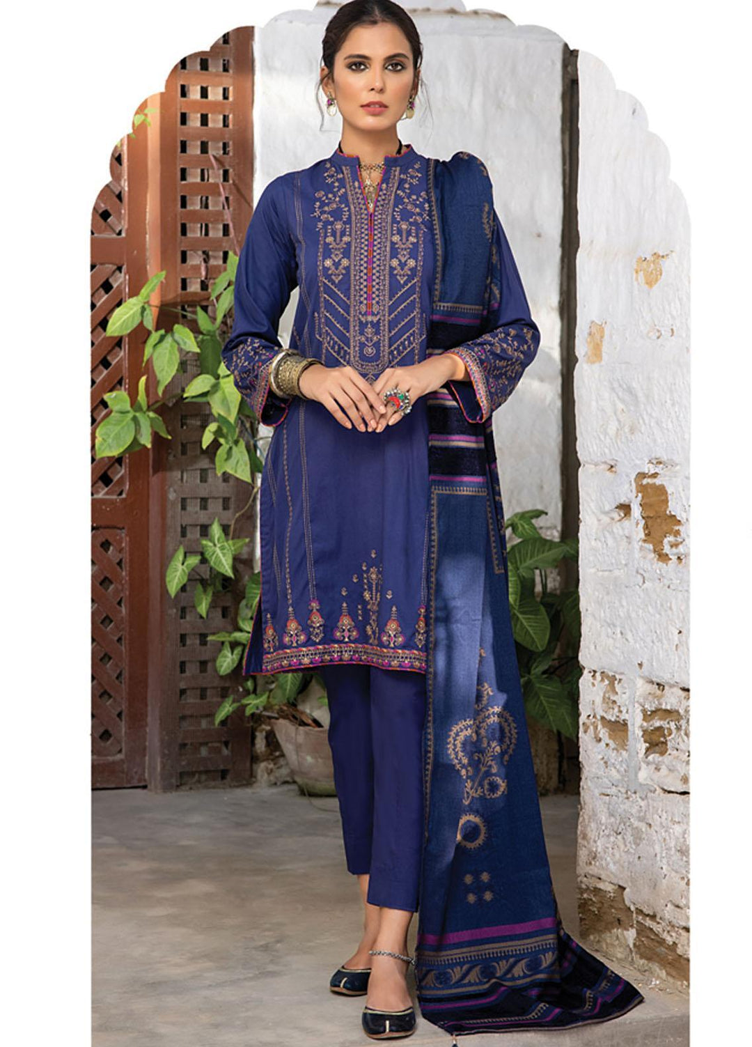 Lakhany Embroidered Slub Suits Unstitched 3 Piece LSM22W WES-EA-0366 - Winter Collection