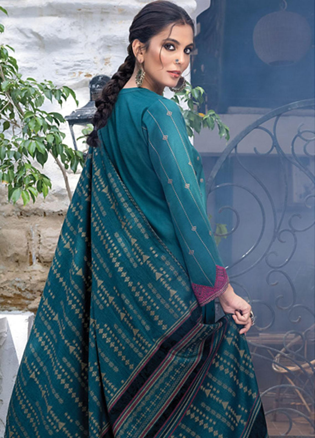 Lakhany Embroidered Slub Suits Unstitched 3 Piece LSM22W WES-SA-0119 - Winter Collection