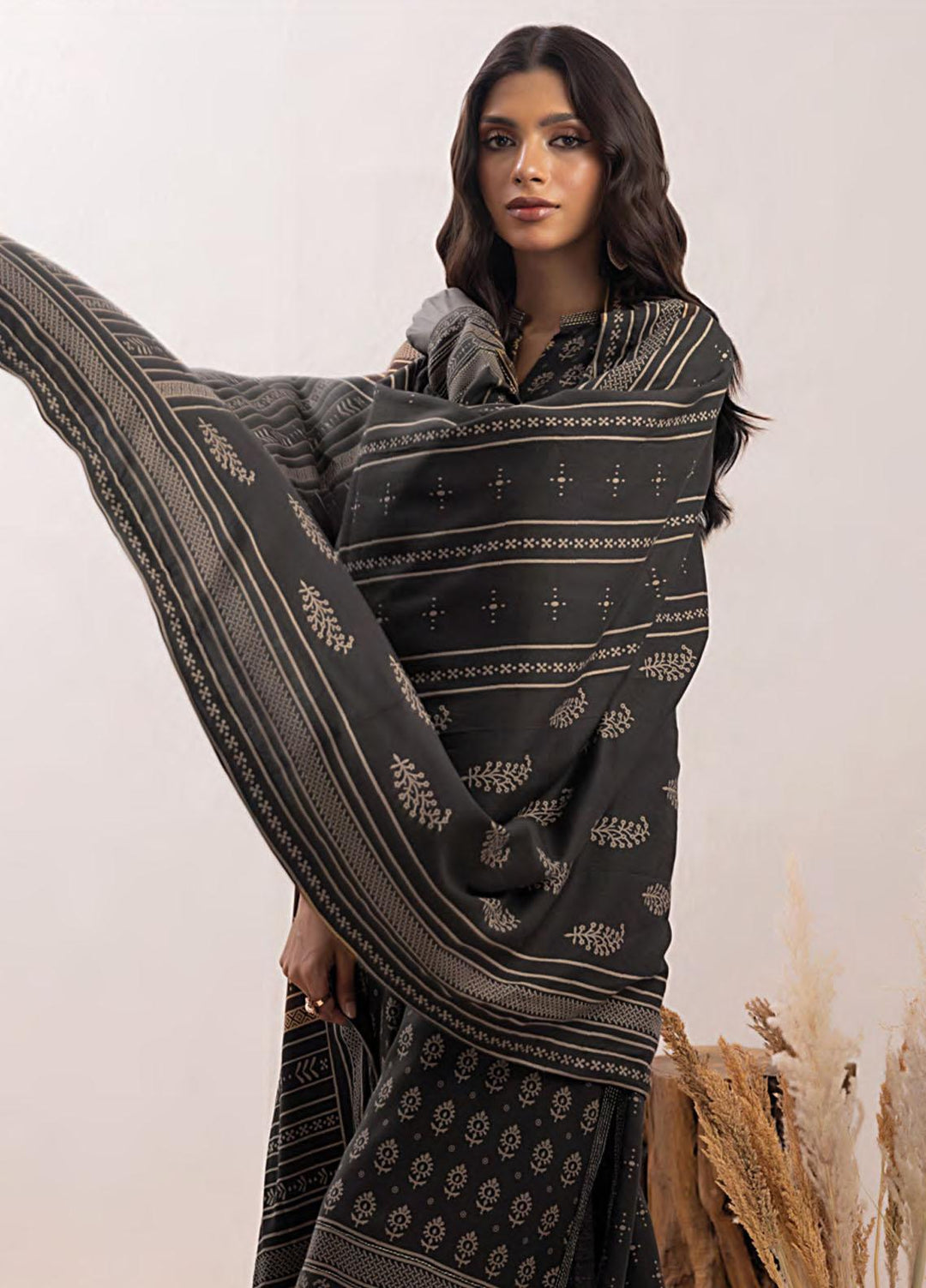 Lakhany Printed Pashmina Suits Unstitched 3 Piece LSM23PP LG-AM-0049-B - Winter Collection