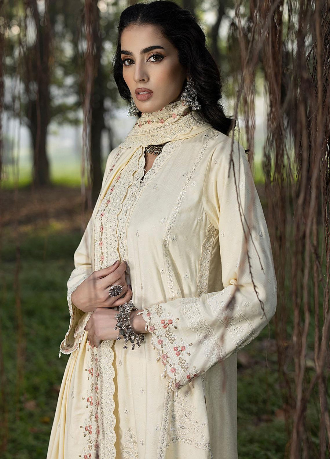 Lakhany Embroidered Cashmere Wool Suits Unstitched 3 Piece LSM23WE LG-IZ-0046 - Winter Collection