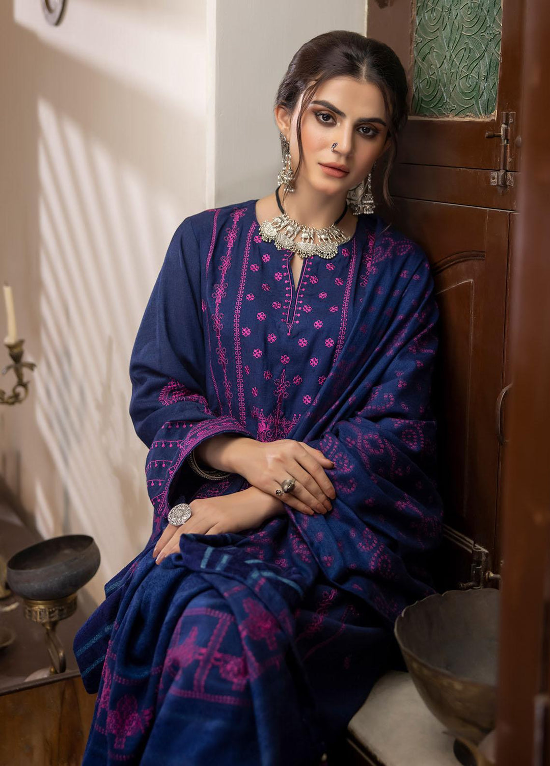 Lakhany Embroidered Slub Suits Unstitched 3 Piece LSM23WS LG-SR-0132 - Winter Collection