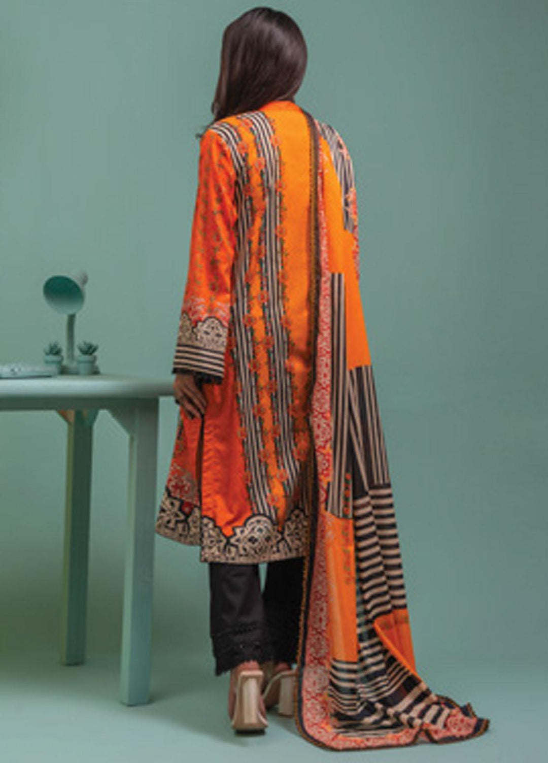 Lamha by Tarzz Printed Lawn Suits Unstitched 2 Piece TZ21L SS-2-13 - Spring / Summer Collection