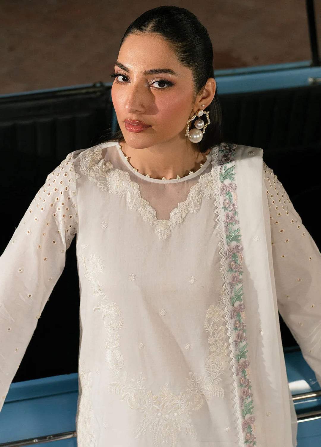 Lamhay by Zarif Embroidered Lawn Suit Unstitched 3 Piece ZF25LL LMLW-09 Janira - Summer Collection