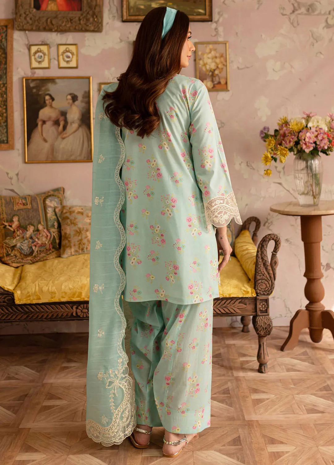 Leila by Mahnur Embroidered Lawn Suits Unstitched 3 Piece MN24LP D-05 Tiffany - Summer Collection