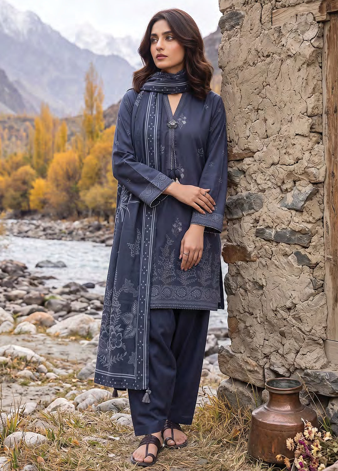 Lakhany Unstitched Printed Pashmina 3 Piece Suit LSM26UP LG-RL-0518-C - Casual Collection