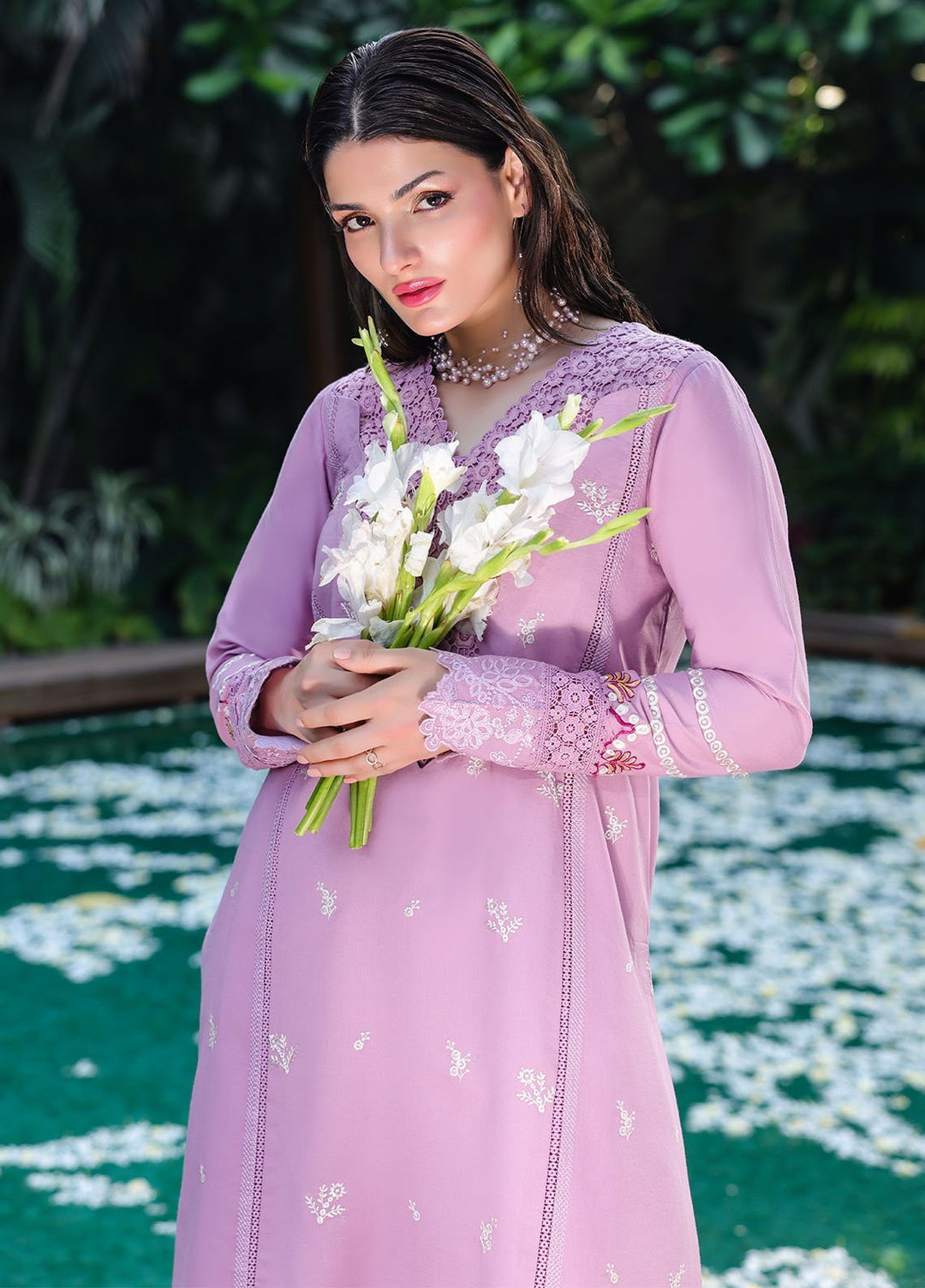 Lovent by Sahane Pret Embroidered Lawn 2 Piece Suit ME23002 Helena