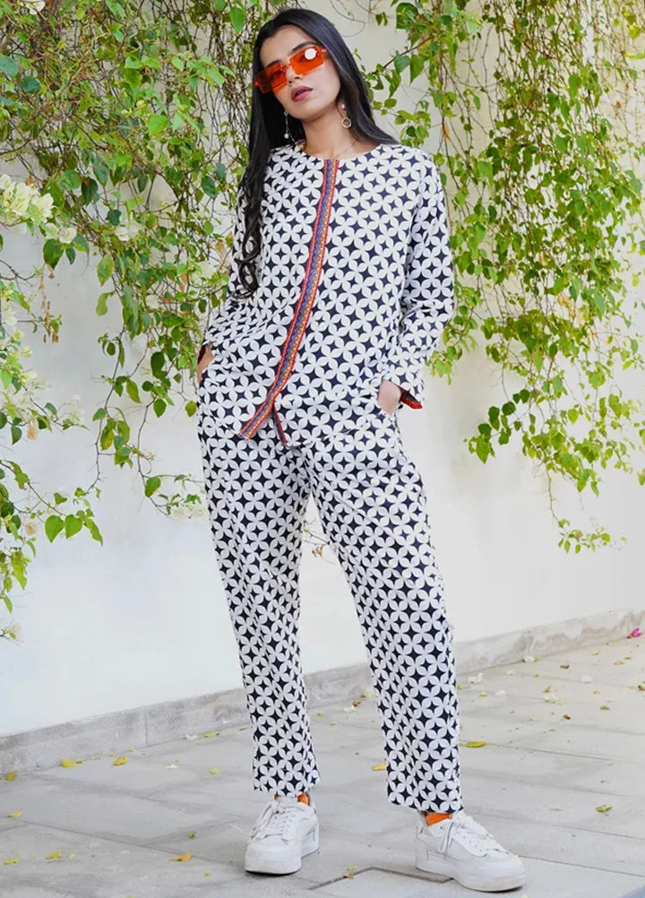 Luxury Revival By Dhaga Pret Printed Dhaga 2 Piece Suit Graphglide