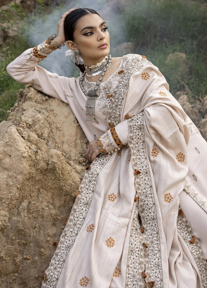 Lyra by Meerak Embroidered Peach Wool Suit Unstitched 3 Piece MRK24LW D-09 Zeen - Winter Collection