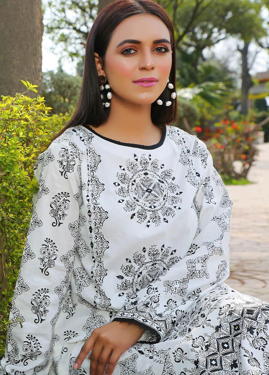 Madame Pret Eid Collection 2022 Pret Embroidered Lawn 3 Piece MDM22PE 2467