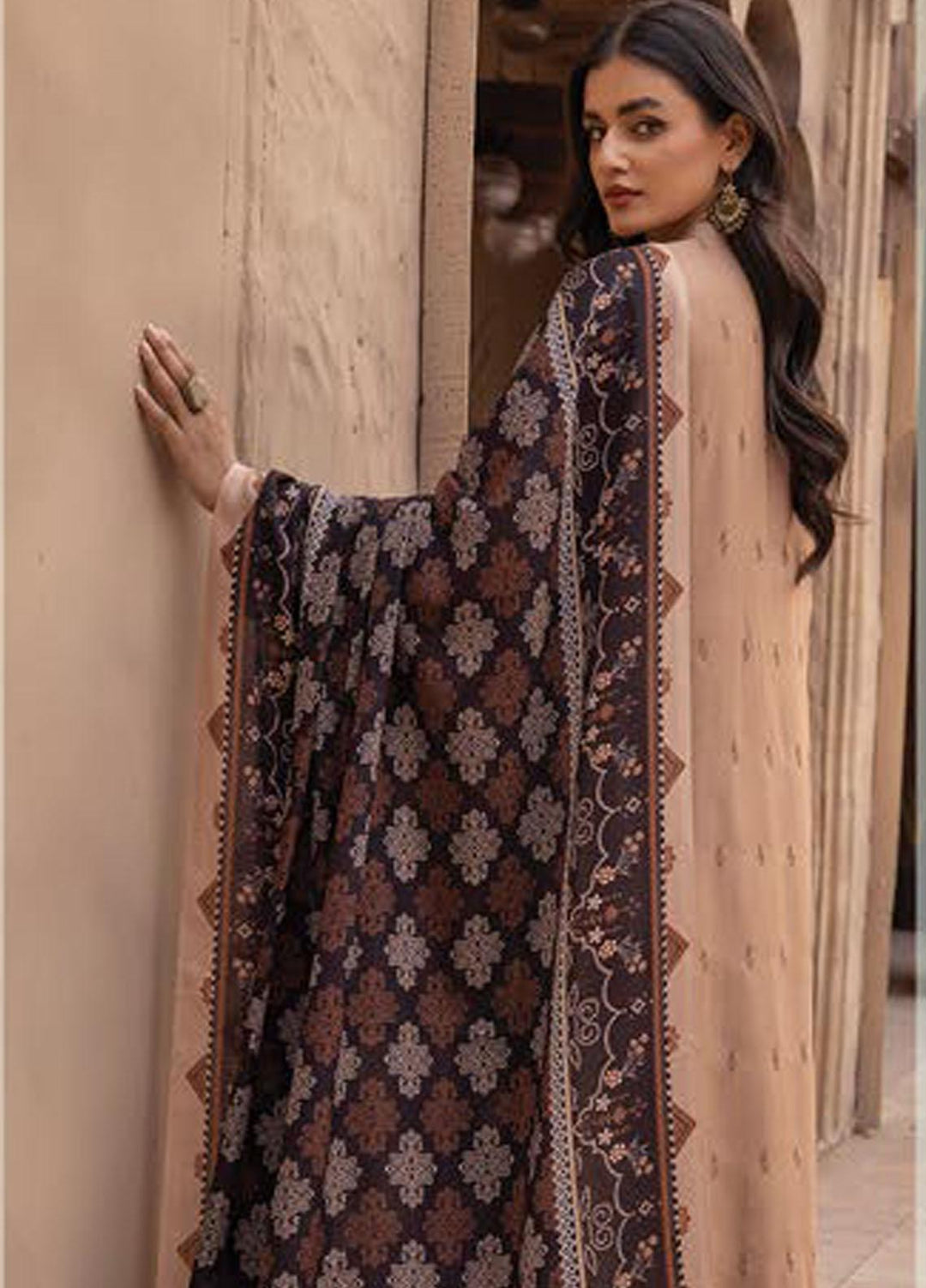 Mahee's By Riaz Arts Chikankari Viscose Suits Unstitched 3 Piece RA22MCV D9 - Winter Collection