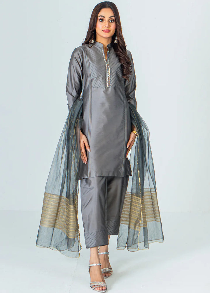Mahnoor Ejaaz Pret Embroidered Silk 3 Piece Suit MELP-SH-008