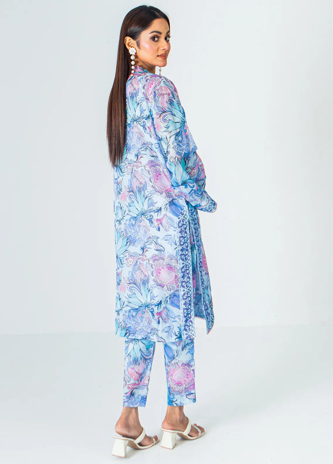 Mahnoor Ejaaz Pret Printed Swiss Lawn 3 Piece Suit ME-SPC 006