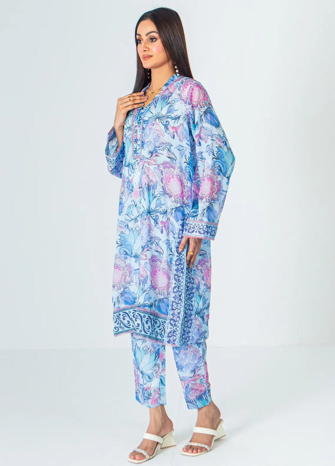 Mahnoor Ejaaz Pret Printed Swiss Lawn 3 Piece Suit ME-SPC 006