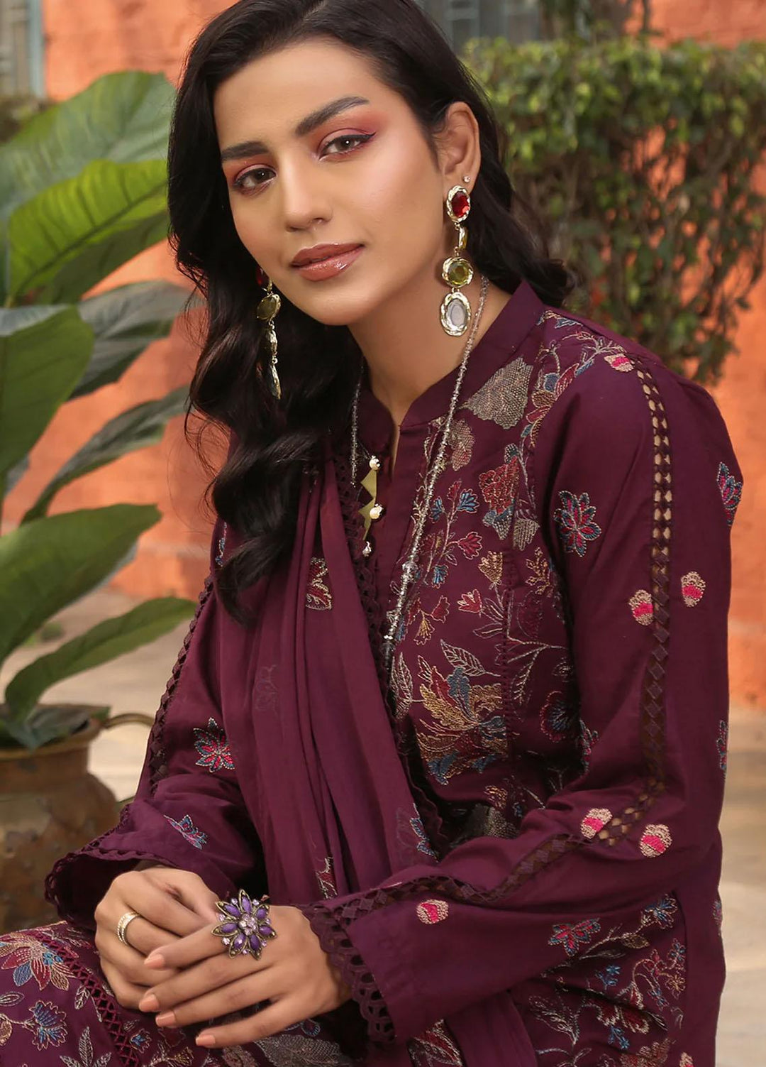 Mahnur Embroidered Lawn Suits Unstitched 3 Piece MN23L-V2 D-02 - Summer Collection