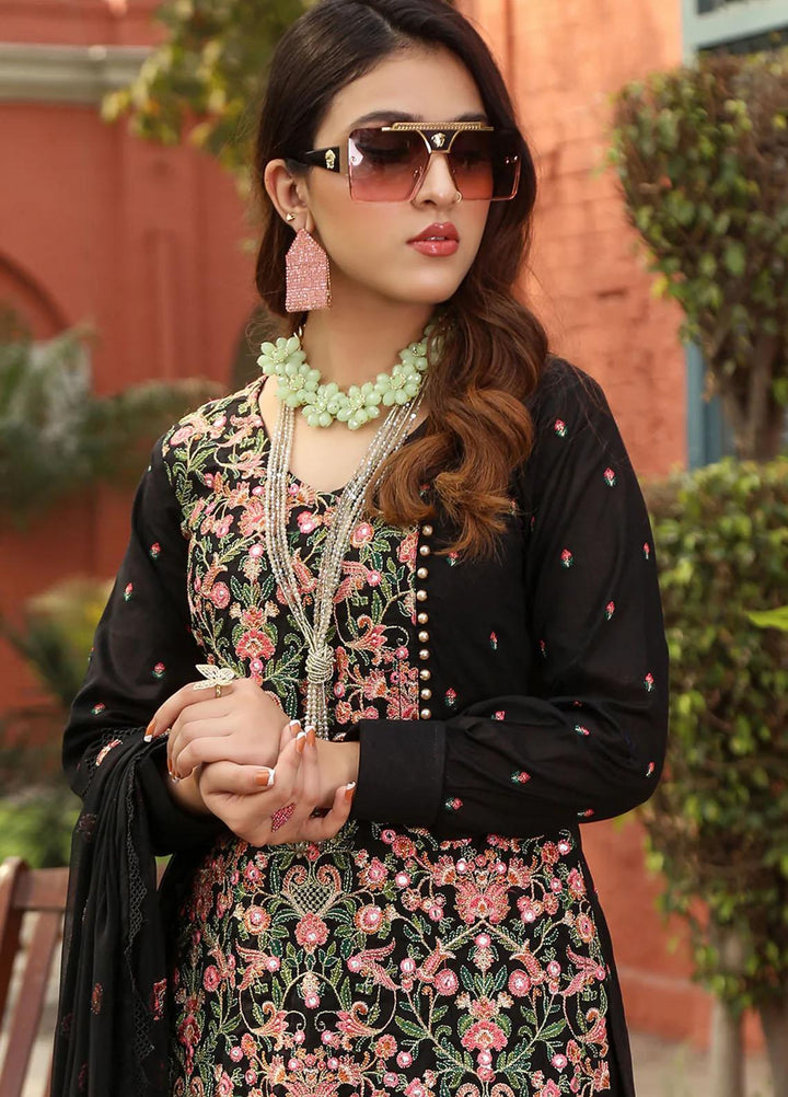 Mahnur Embroidered Lawn Suits Unstitched 3 Piece MN23L-V2 D-03 - Summer Collection