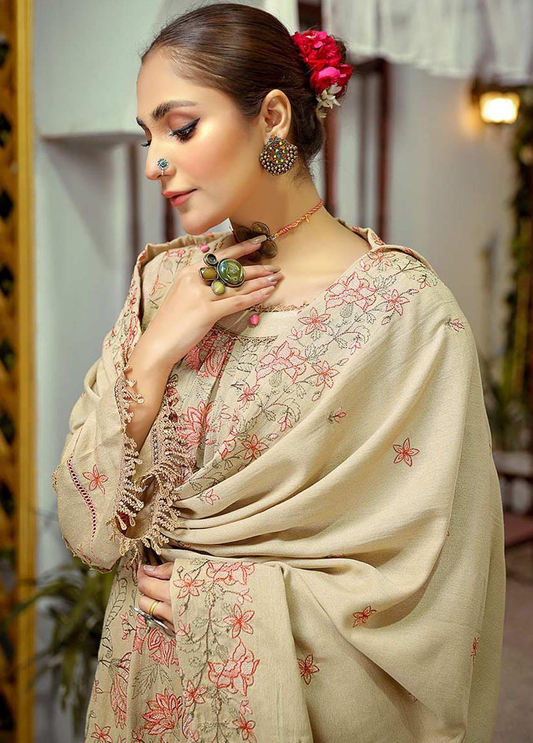 Mahpara By Mahnur Embroidered Karandi Suits Unstitched 3 Piece MN22M D-10 - Winter Collection