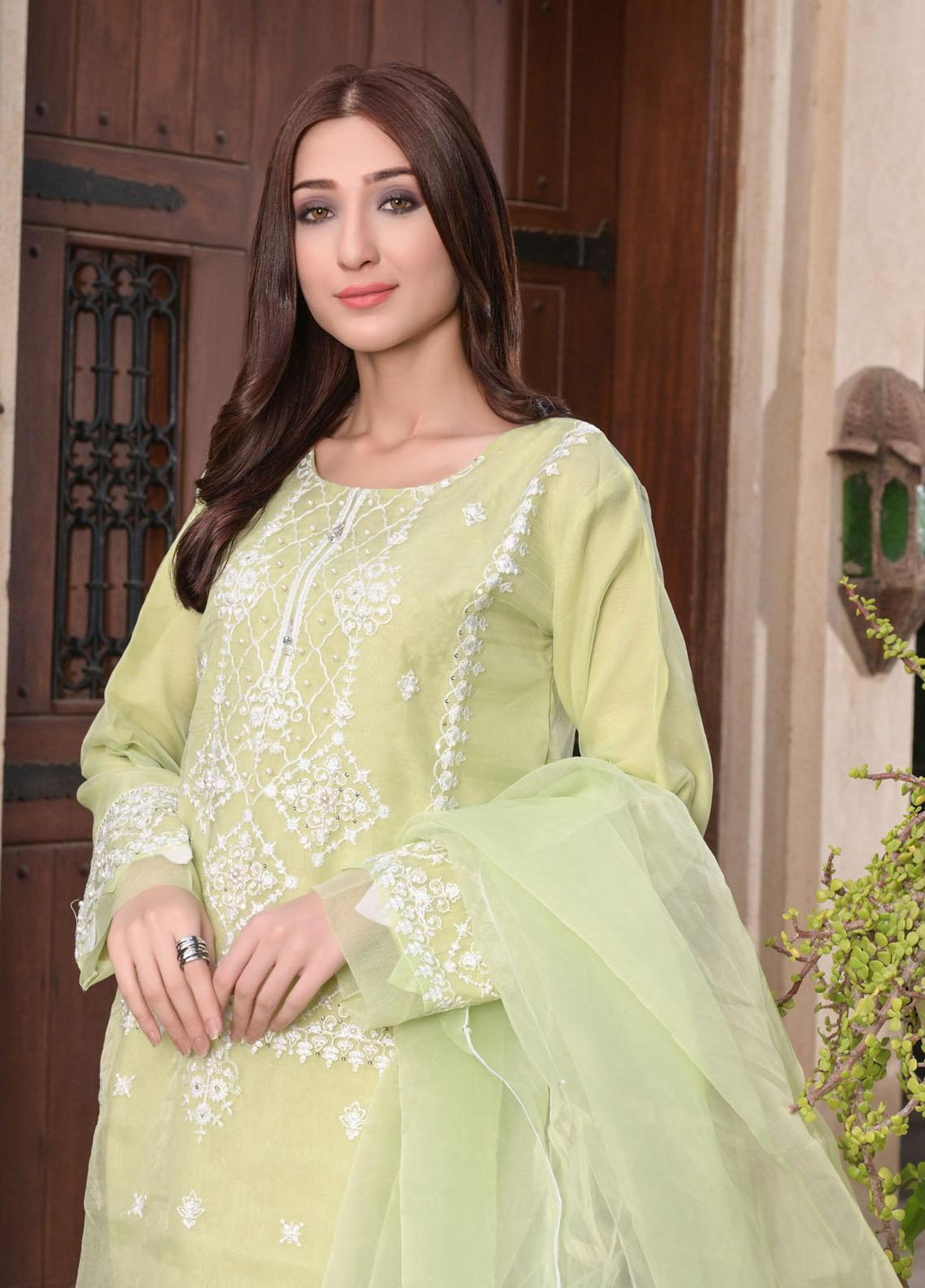 MAK Fashion Pret Embroidered Organza 3 Piece Suit MAK22EF EFO-1006