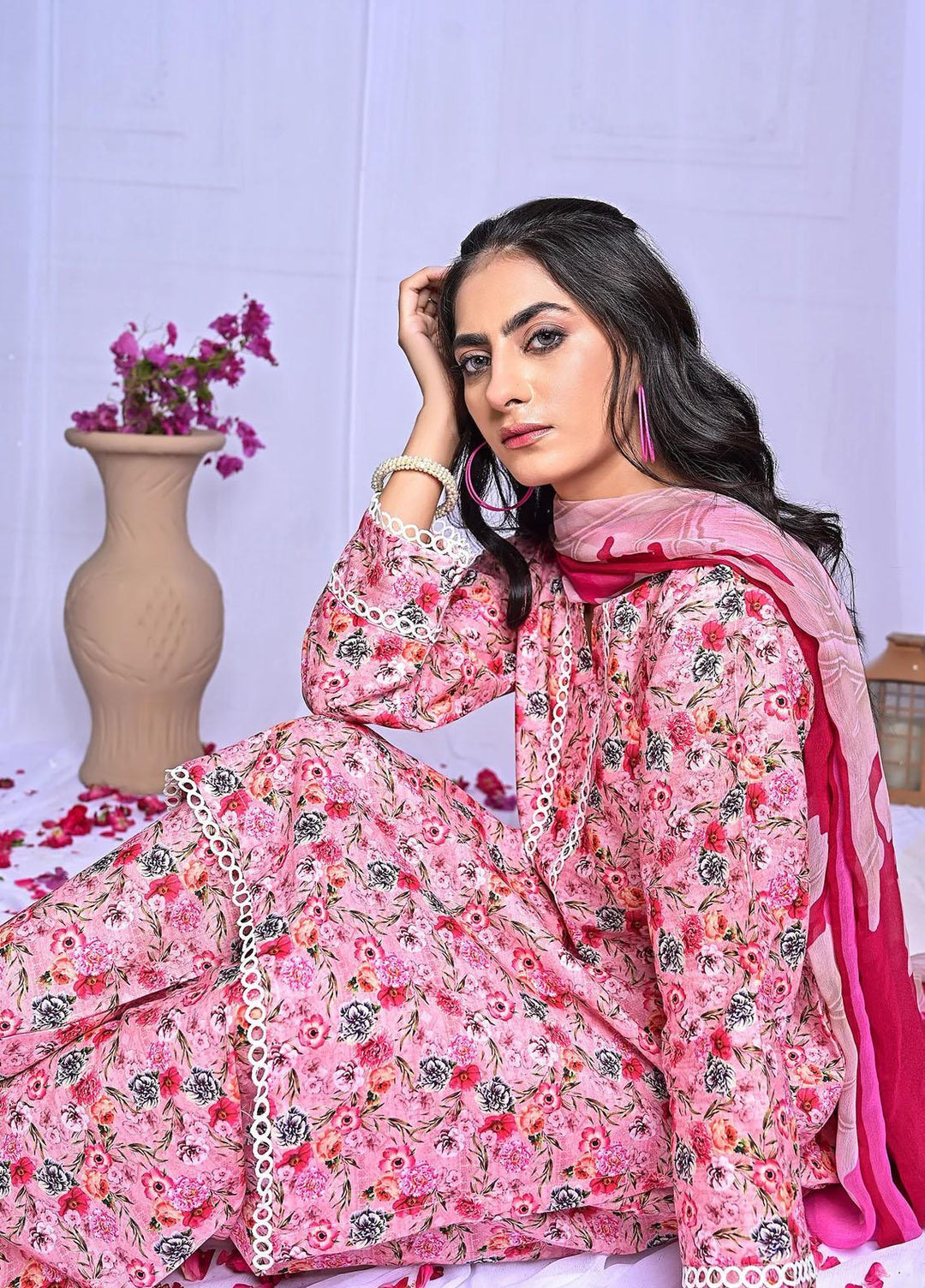 MAK Fashion Pret Casual Lawn 3 Piece Suit MAK23SE Flora