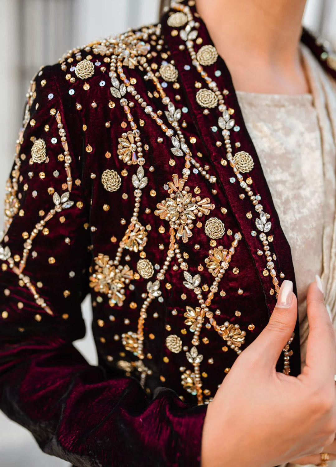 Malook By Shazia Ovais Pret Embroidered Velvet Jacket MLK23V Erina