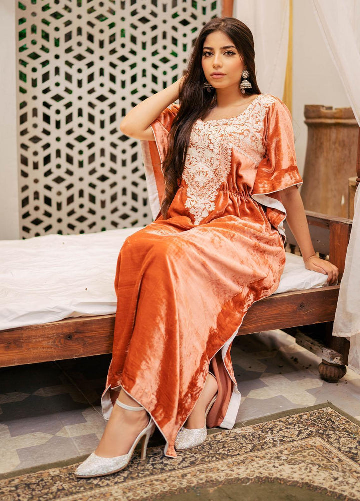 Manaal Arfeen Luxury Pret  Velvet 3 Piece Suit MNL23LP Rust Fusion