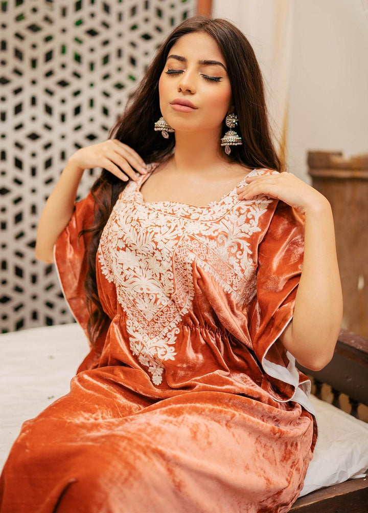 Manaal Arfeen Luxury Pret  Velvet 3 Piece Suit MNL23LP Rust Fusion