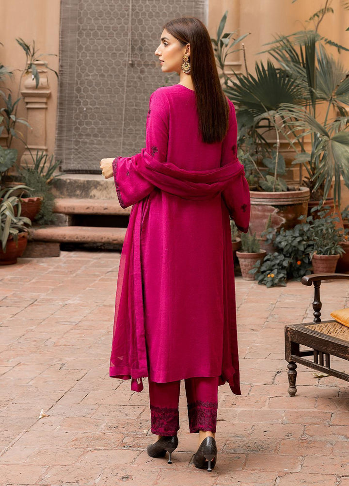 Manaal Arfeen Luxury Pret  Karandi 3 Piece Suit MNL23LP Deep Magenta
