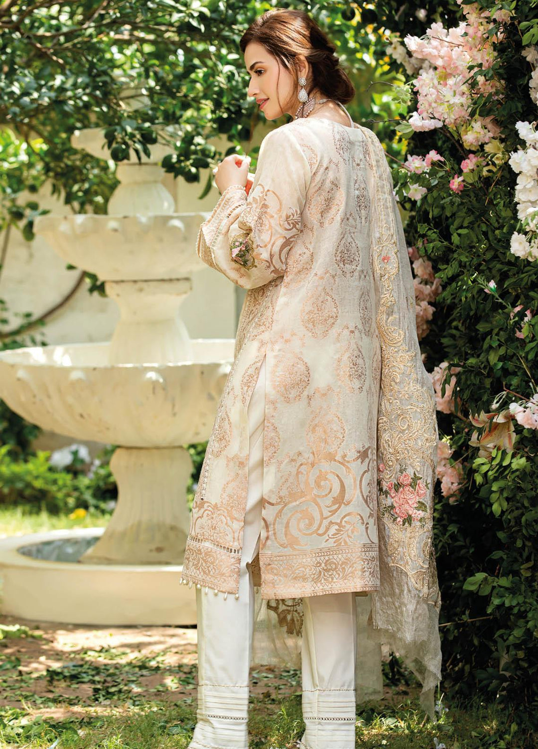 Manara Embroidered Lawn Suits Unstitched 3 Piece MNA21K 01 A TABLE OF ELEGANCE - Luxury Collection