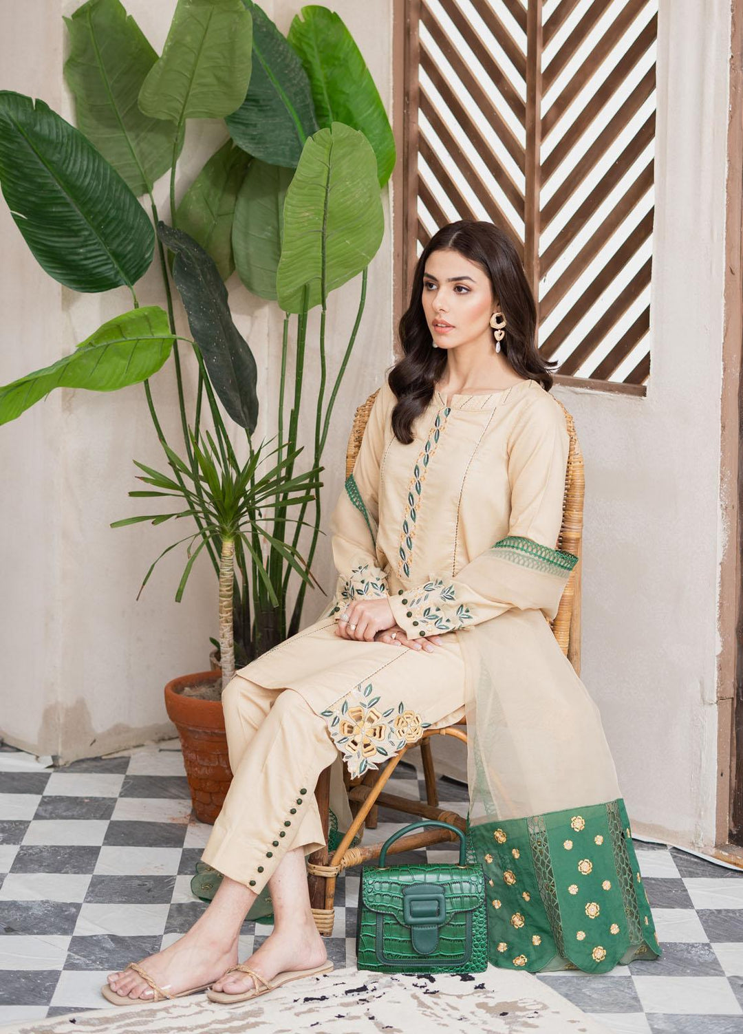 Maria Osama Khan Casual Pret  Lawn 3 Piece Suit MOK23CP Star Jasmine