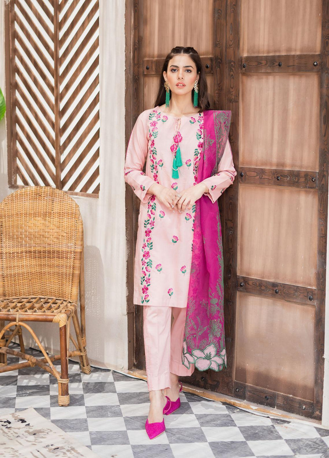 Maria Osama Khan Casual Pret  Lawn 3 Piece Suit MOK23CP Petunia