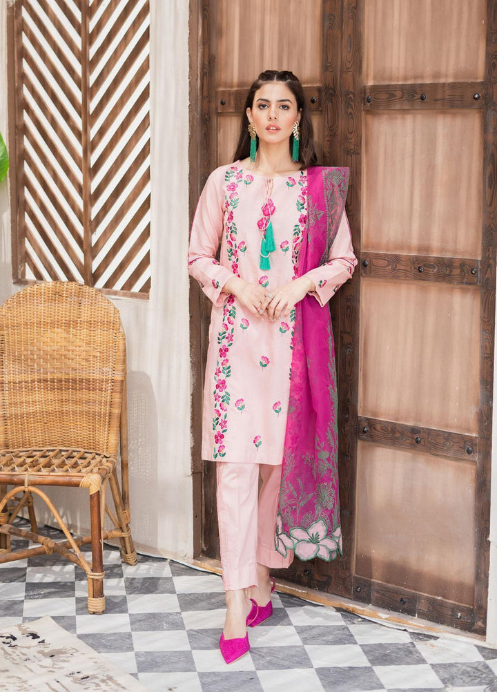 Maria Osama Khan Casual Pret  Lawn 3 Piece Suit MOK23CP Petunia