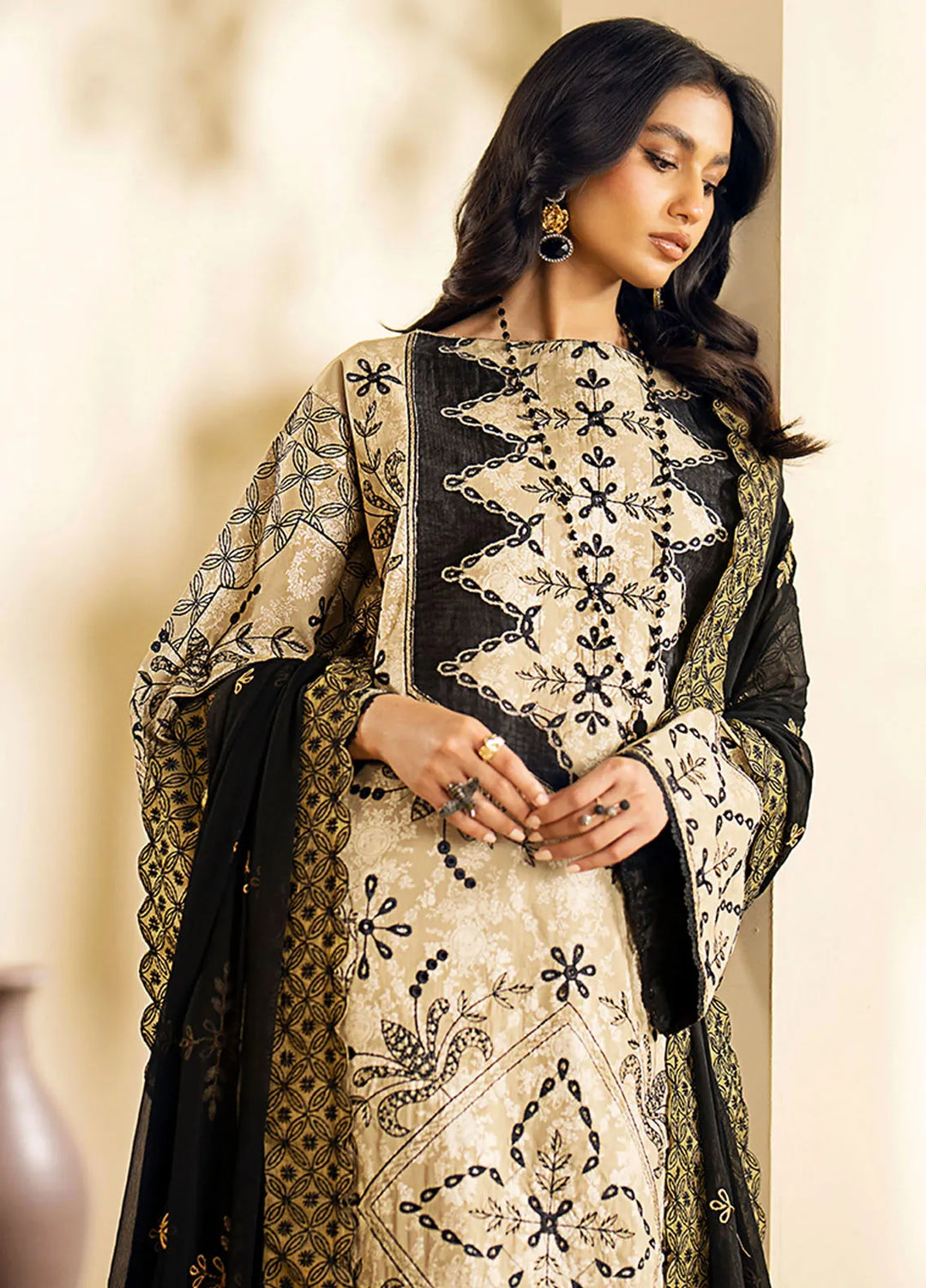 Maryum N Maria Embroidered Lawn Suit Unstitched 3 Piece MNM24EA Natasha - Luxury Collection