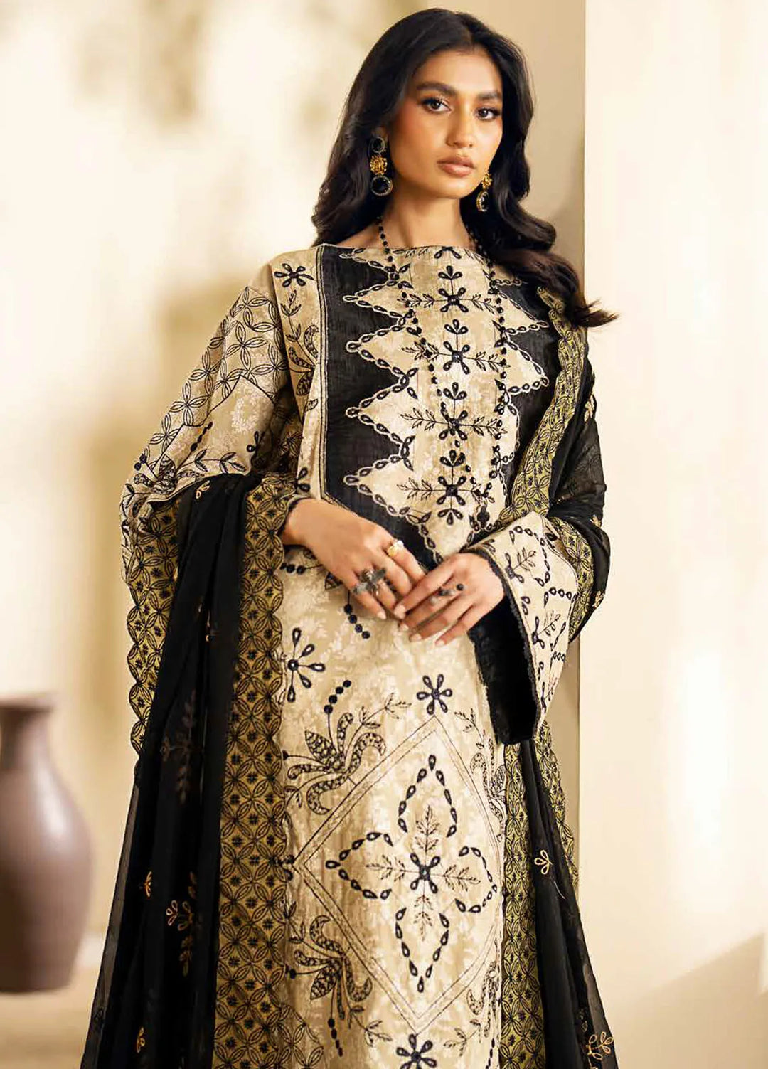 Maryum N Maria Embroidered Lawn Suit Unstitched 3 Piece MNM24EA Natasha - Luxury Collection