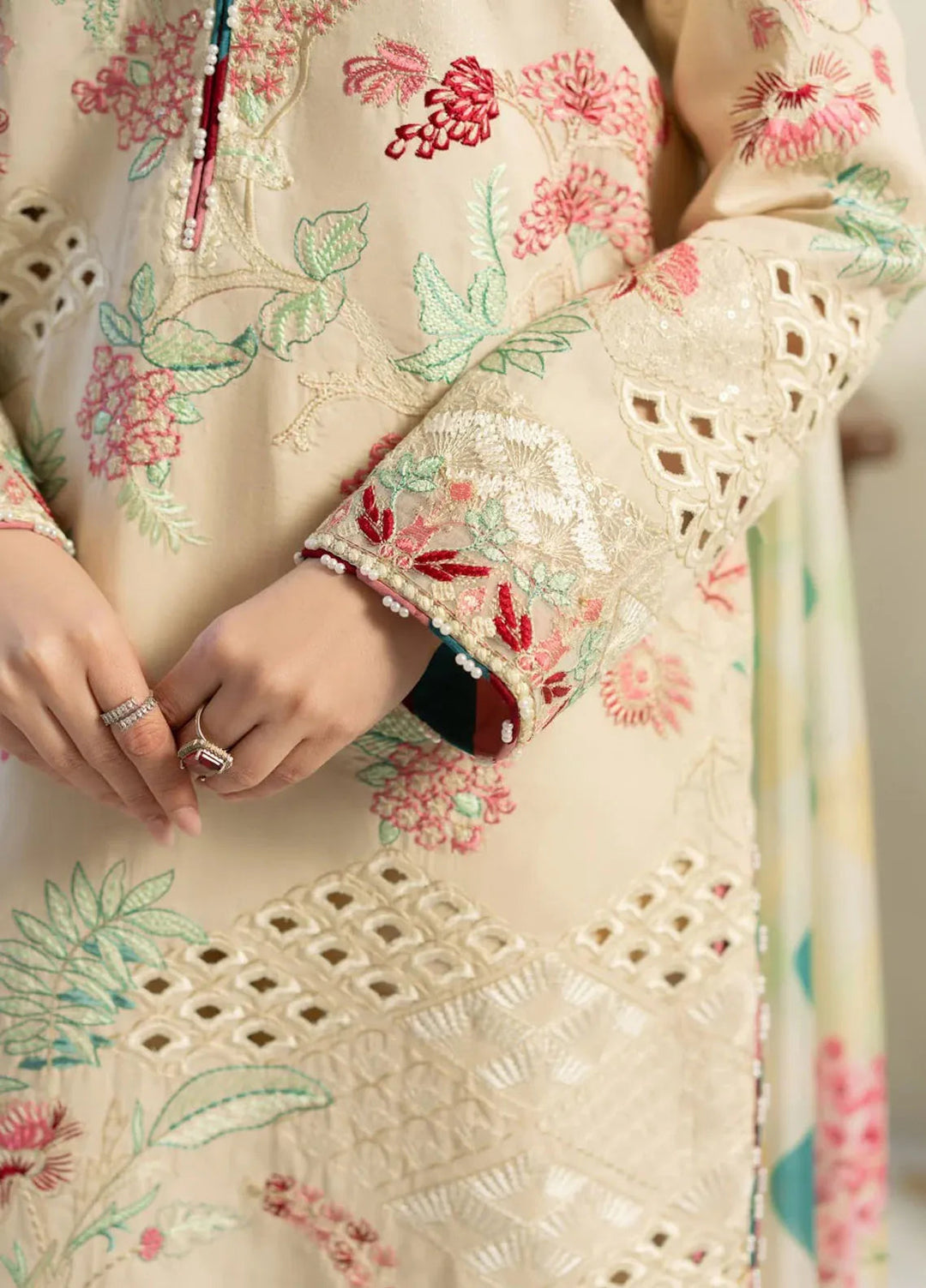 Maryum N Maria Embroidered Lawn Suit Unstitched 3 Piece MNM25LL MS50109 Aeisha - Summer Collection