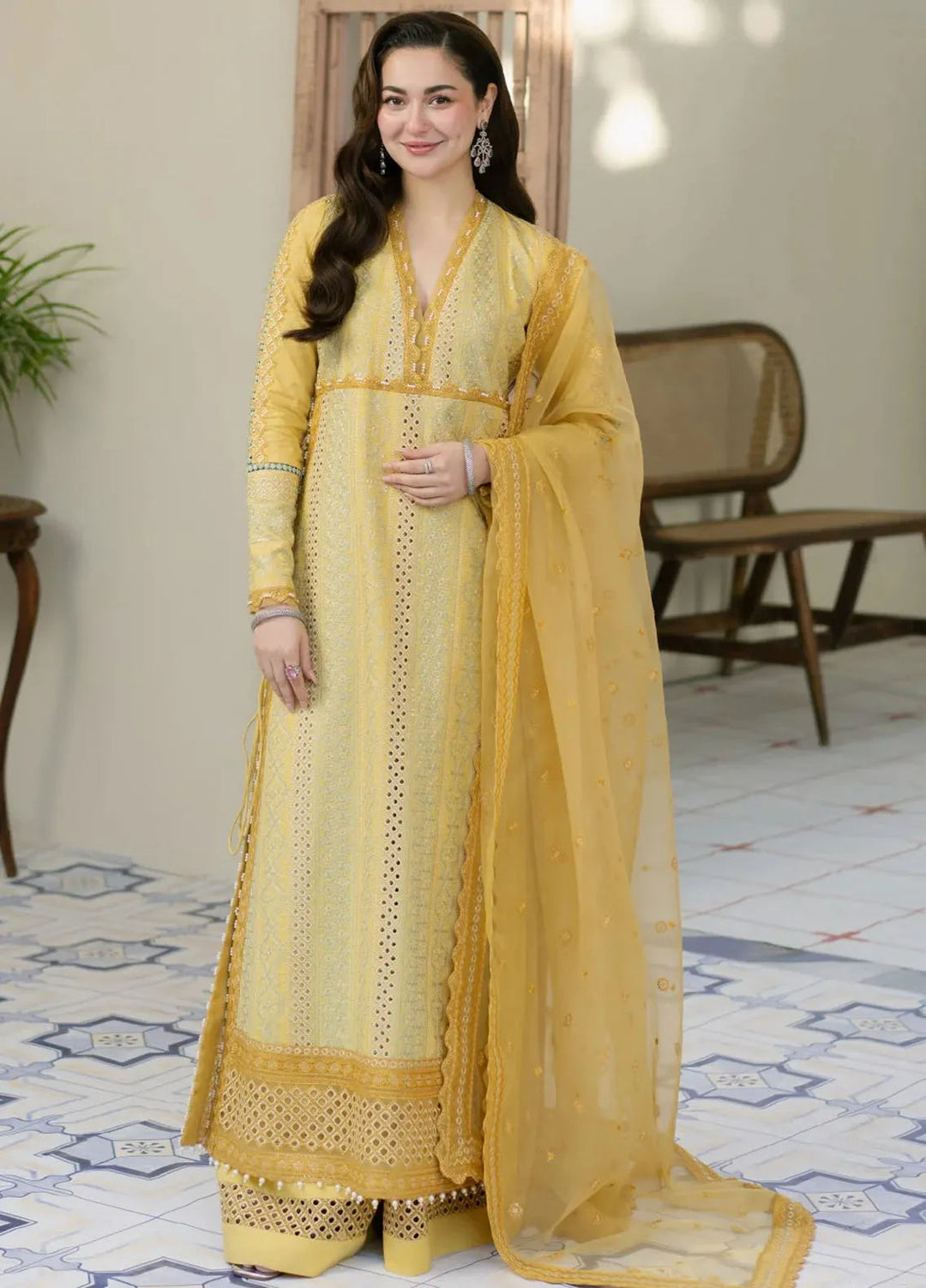 Maryum N Maria Embroidered Lawn Suit Unstitched 3 Piece MNM25LL MS50111 Aerin - Summer Collection