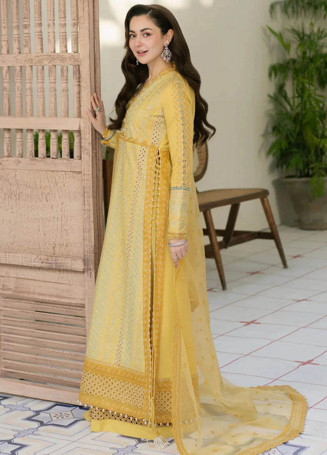 Maryum N Maria Embroidered Lawn Suit Unstitched 3 Piece MNM25LL MS50111 Aerin - Summer Collection