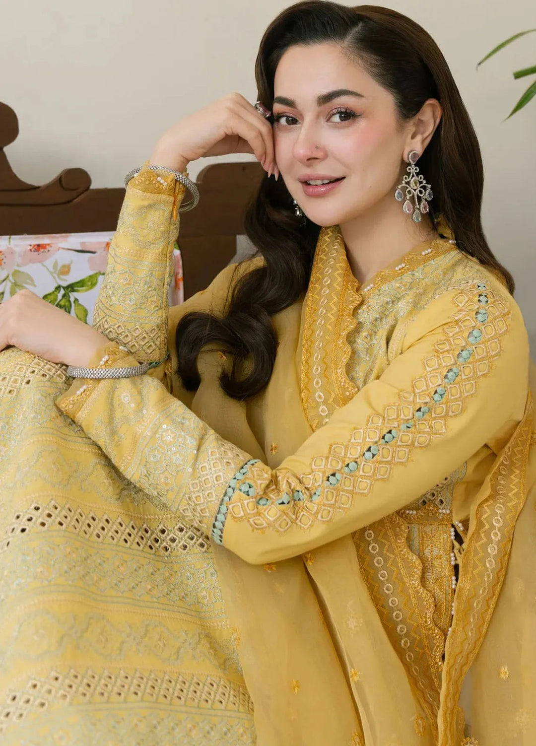 Maryum N Maria Embroidered Lawn Suit Unstitched 3 Piece MNM25LL MS50111 Aerin - Summer Collection