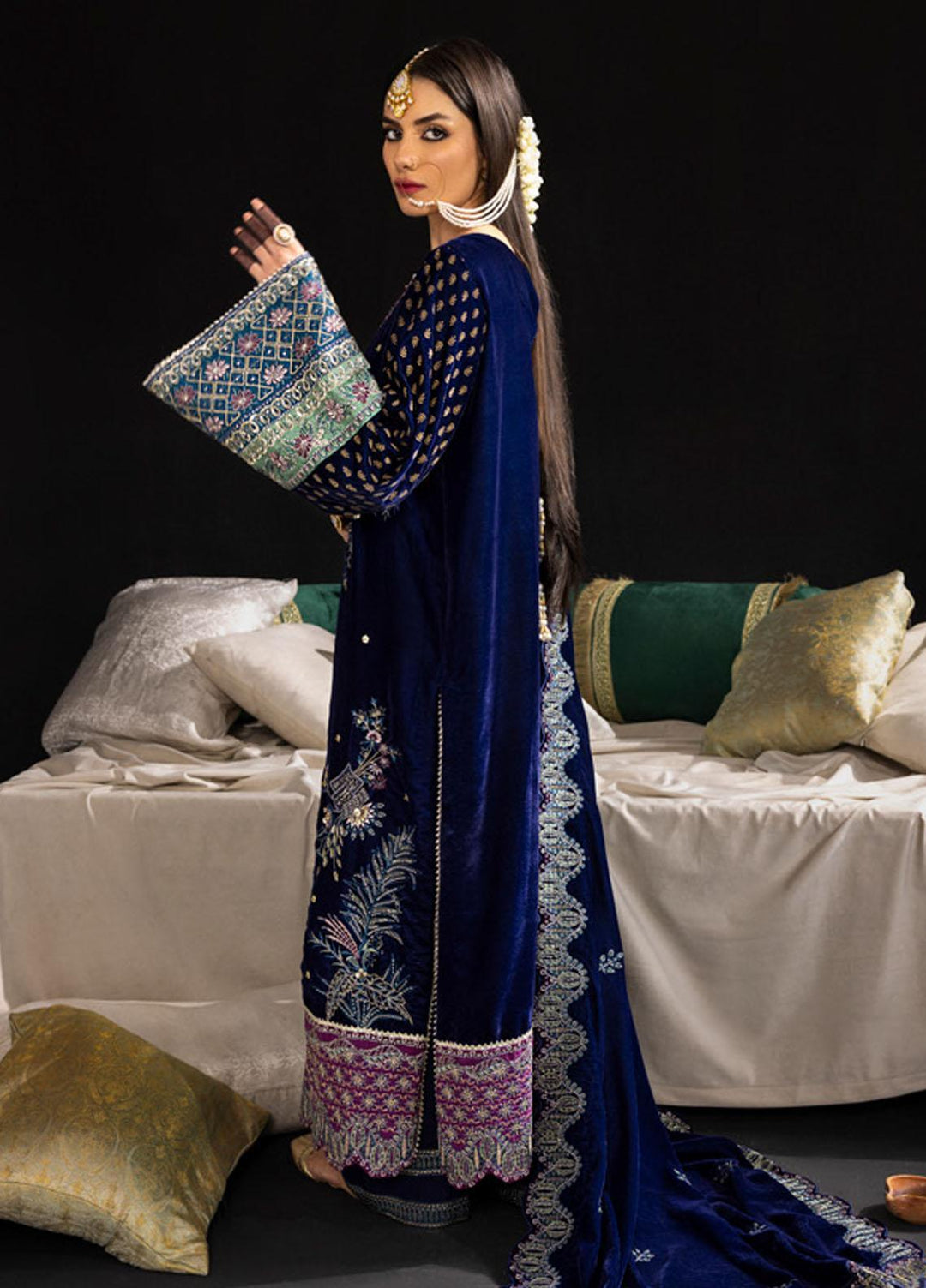 Maya By Nureh Embroidered Velvet Suits Unstitched 3 Piece NU23MV NS-100 - Luxury Collection