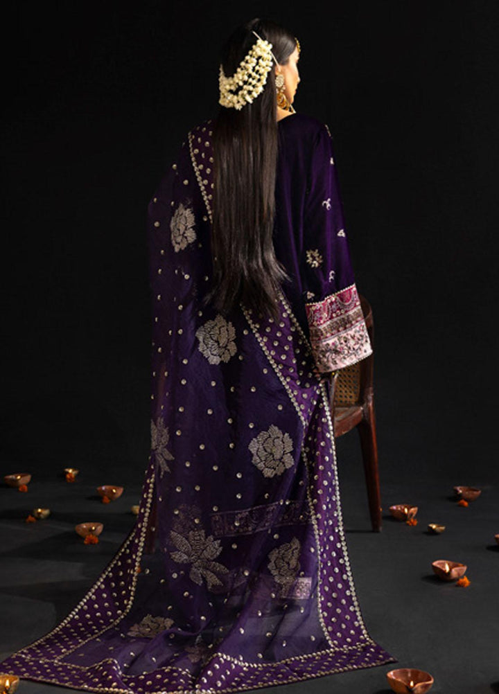 Maya By Nureh Embroidered Velvet Suits Unstitched 3 Piece NU23MV NS-101 - Luxury Collection