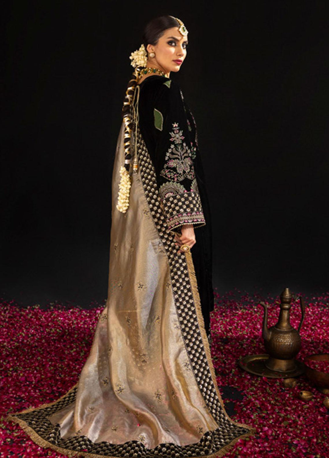 Maya By Nureh Embroidered Velvet Suits Unstitched 3 Piece NU23MV NS-97 - Luxury Collection